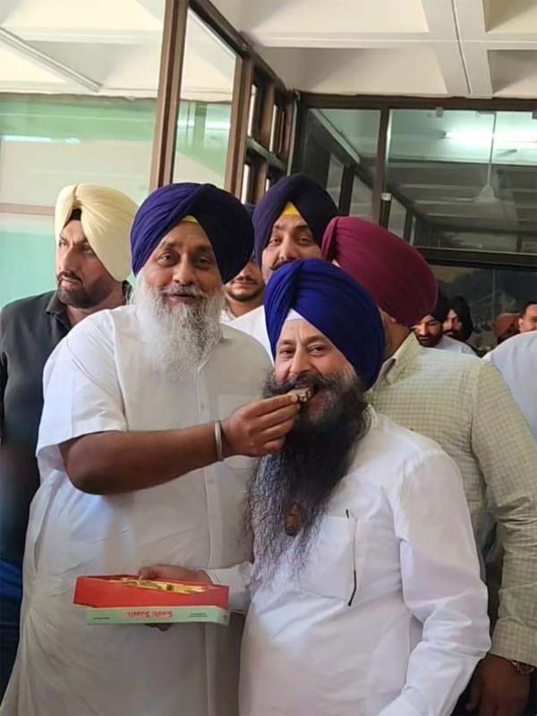 Paramjit Singh Kahlon meeting with Sukhbir Singh Badal